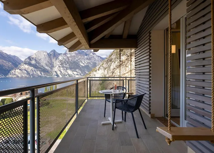 Hi Hotels Torbole - Pool & Spa