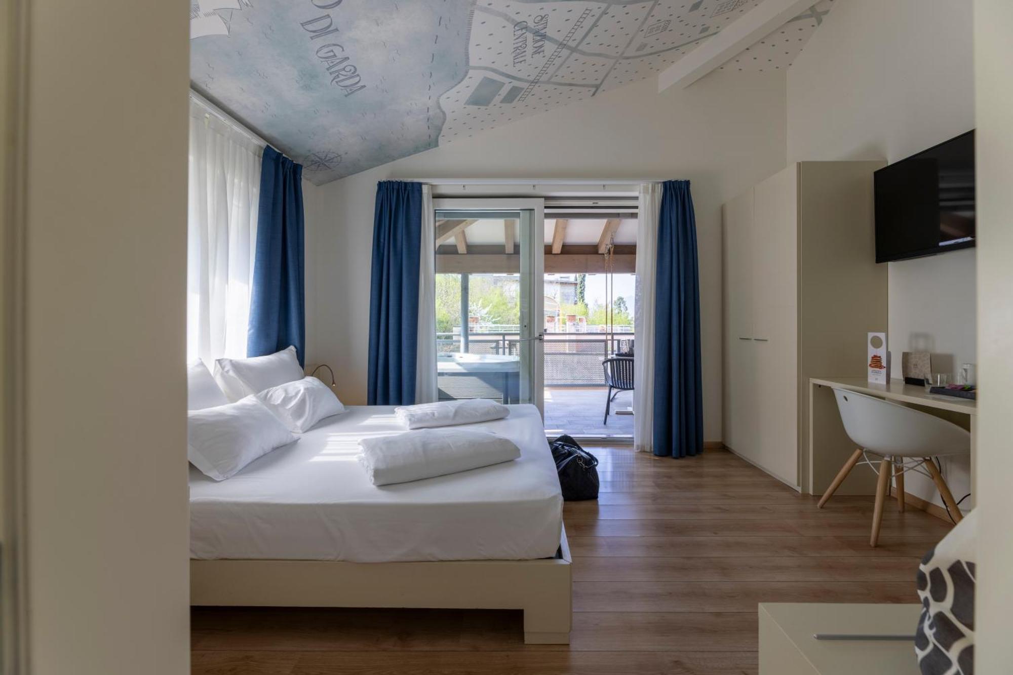 Hi Torbole - Pool & 3* Torbole Sul Garda