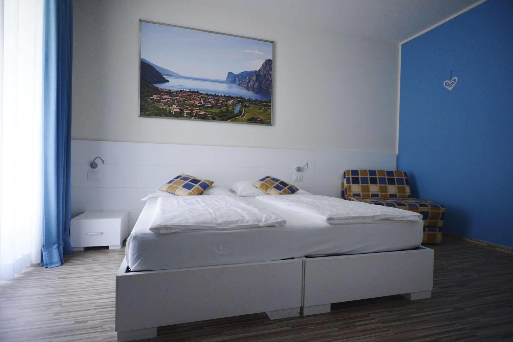 Hi Torbole - Pool & Hotel 3*